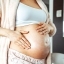 Jak wybrać preparat na rozstępy w ciąży?